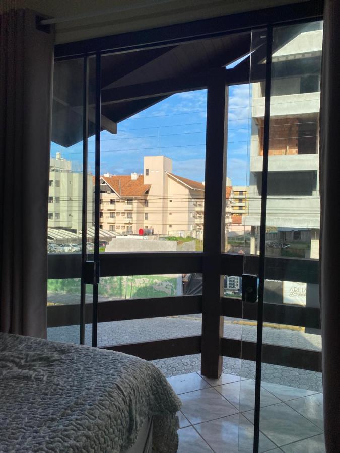 Apartamentos Vo Lela Bombinhas Kültér fotó