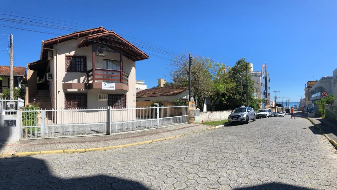 Apartamentos Vo Lela Bombinhas Kültér fotó