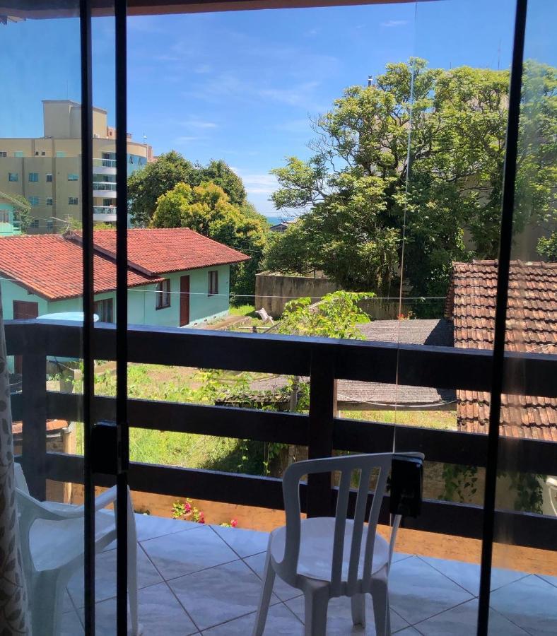 Apartamentos Vo Lela Bombinhas Kültér fotó